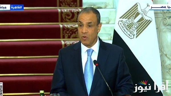 وزير الخارجية يؤكد لنظيره اليوناني أهمية تعزيز التعاون بين البلدين