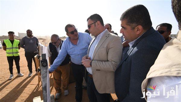 وزير الإسكان يزور مشروعات شبكات المرافق في جنيفة والرابية بالشروق